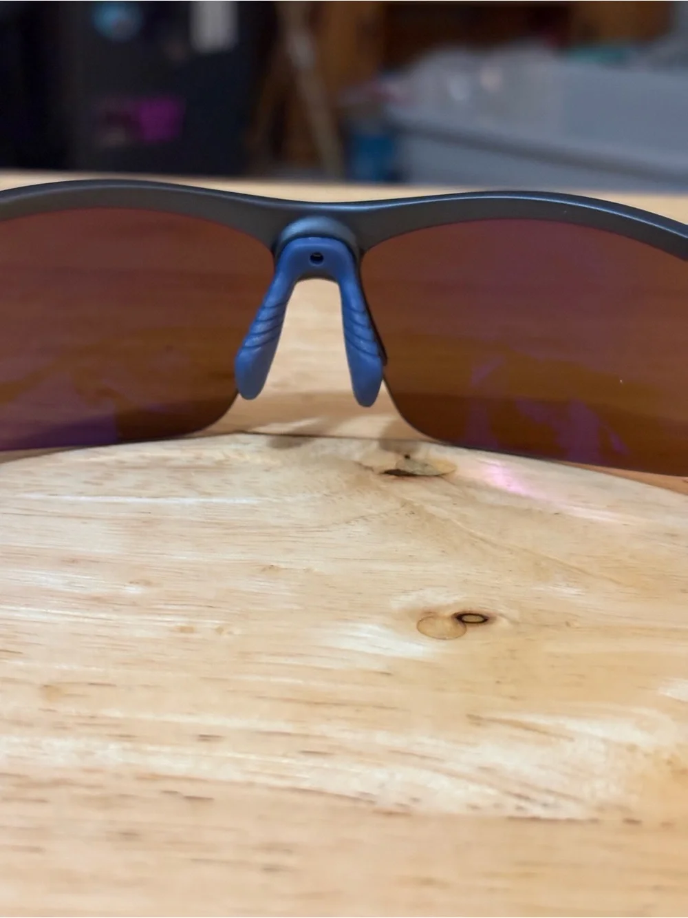 BN Greg Norman wrap-style sunglasses black anti-reflective lens’s flash mirror